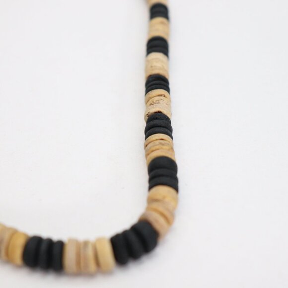 Men's Lot of 2 Necklaces Wood and Beads Native Black and Natural Wood Chokers - Picture 8 of 10